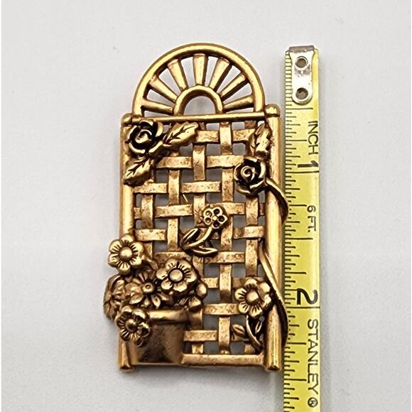 Danecraft Trellis Pin Brooch Gold Tone Potted Flower Vines Vintage Signed - Picture 7 of 7